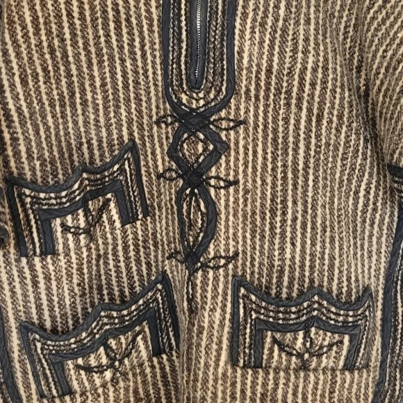 Vintage Lined Wool Cape - Picture 8 of 9